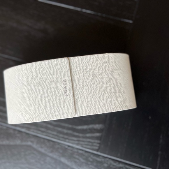 Authentic Prada Baroque tortoise sunglasses. - Picture 2 of 9